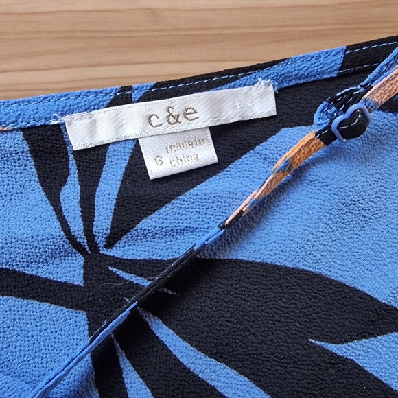 C & E Tropical Print Romper - Picture 11 of 12